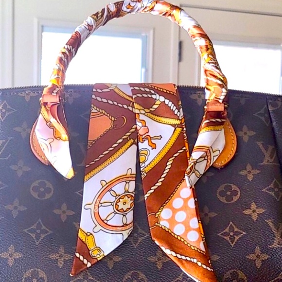 Twillies - Picture 1 of 2